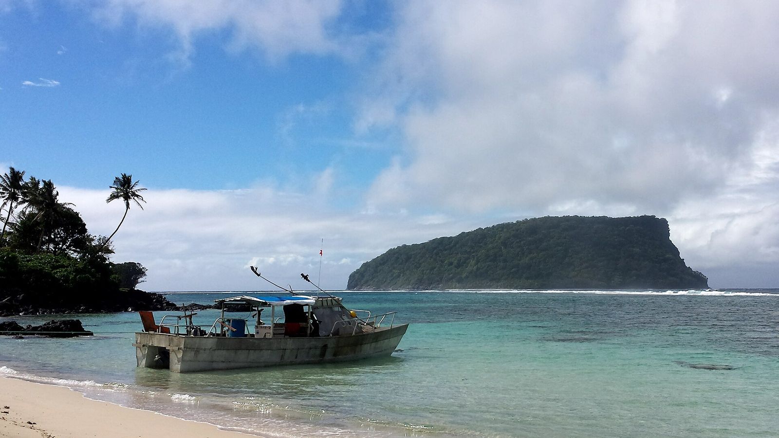 Lalomanu Beach op Upolu met het eilandje Nu'utele