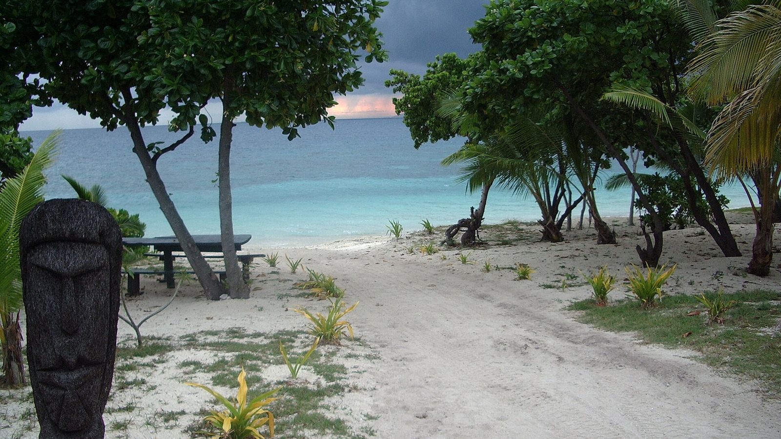 Het strand van Bounty Island in de Mamanuca-eilanden